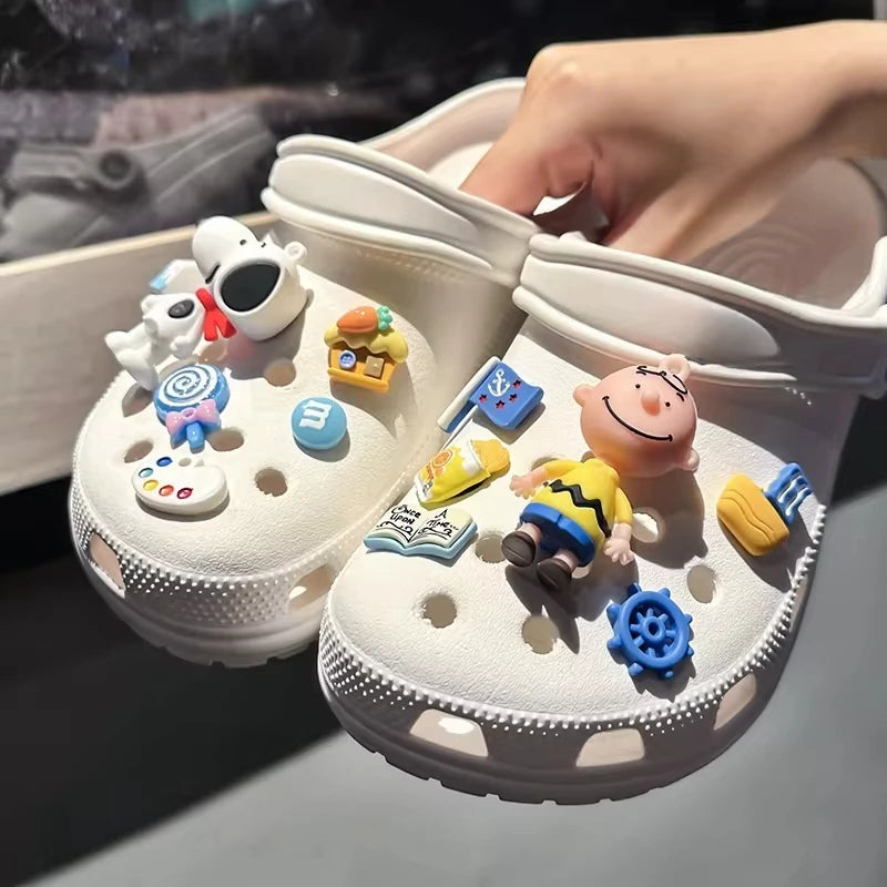 Miniso Cartoon Cute Designer Shoe Charms Snoopy Series Cartoon Diy Slippers Accessories Girls And Women Party Gift